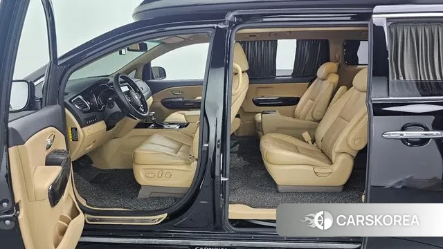 Kia The New Carnival 2018 Черный из Кореи, фото 2