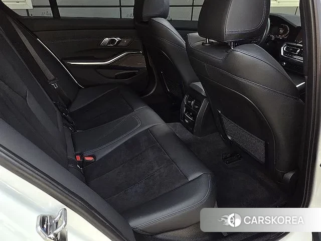 BMW 3 Series (G20) 2021 Белый из Кореи, фото 2