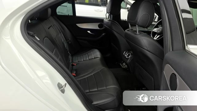 Mercedes-Benz C-Class W205 2021 Белый из Кореи, фото 2