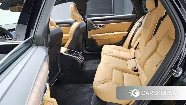 Volvo S90 2024 Черный из Кореи, фото 2