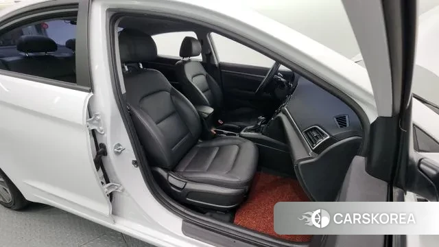 Hyundai Avante AD 2018 Белый из Кореи, фото 2