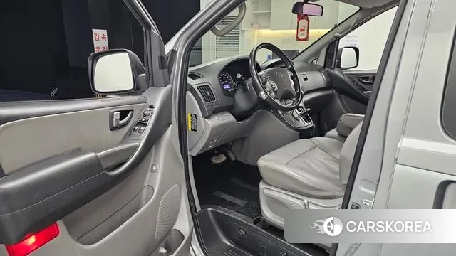 Hyundai The New Grand Starex 2018 Серебряный из Кореи, фото 2