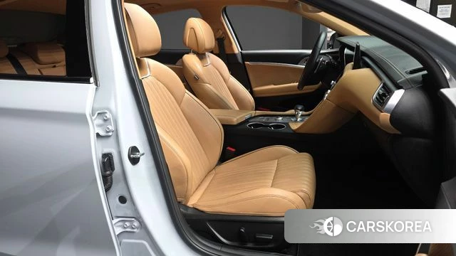 Genesis The New G70 2022 Серебряный из Кореи, фото 2
