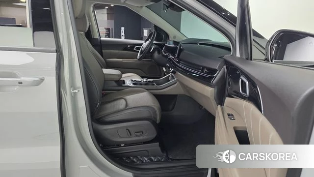 Kia The New Carnival 4th Generation 2024 Серебристо-серый из Кореи, фото 2