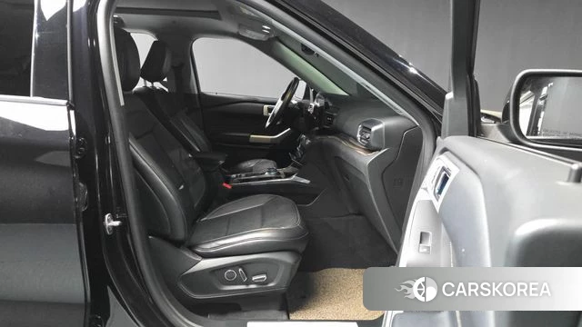 Ford Explorer 6th Generation 2020 Черный из Кореи, фото 2