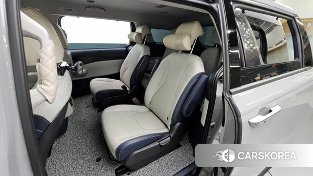 Kia The New Carnival 4th Generation 2024 Серый из Кореи, фото 2