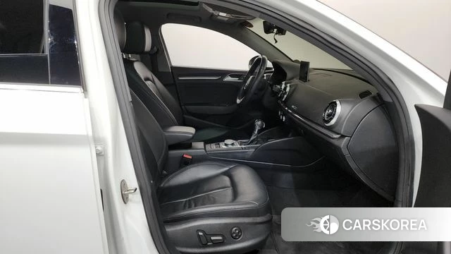 Audi New A3 2018 Белый из Кореи, фото 2