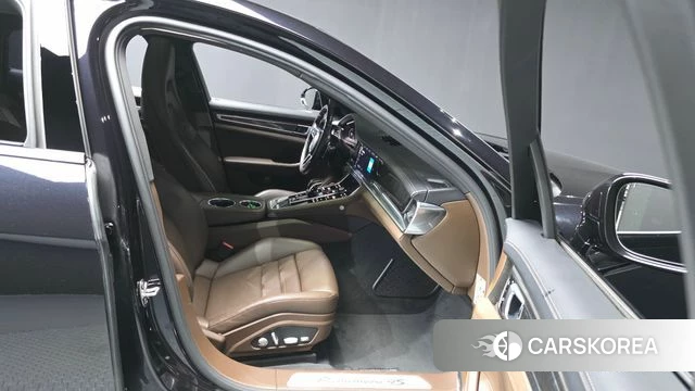 Porsche Panamera (971) 2018 Черный из Кореи, фото 2