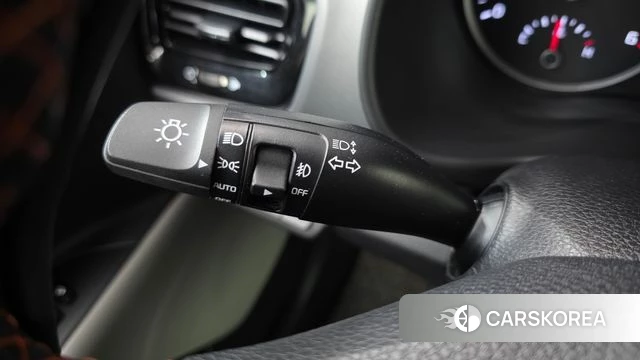 Kia Stonic 2018 Синий из Кореи, фото 2