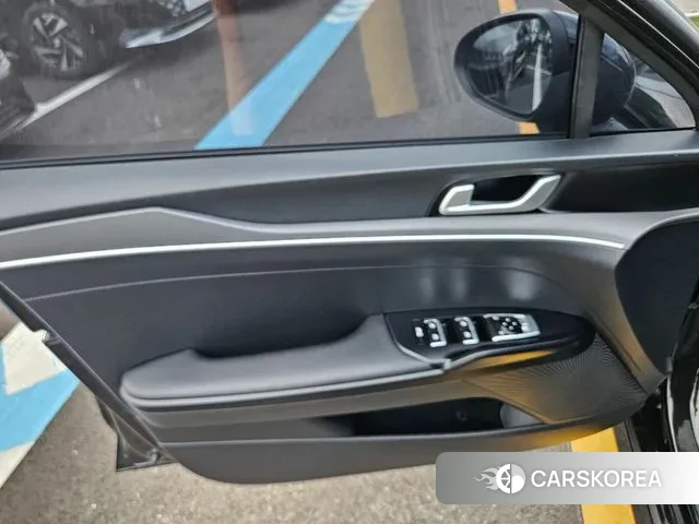 Kia K5 3rd generation 2021 Черный из Кореи, фото 2