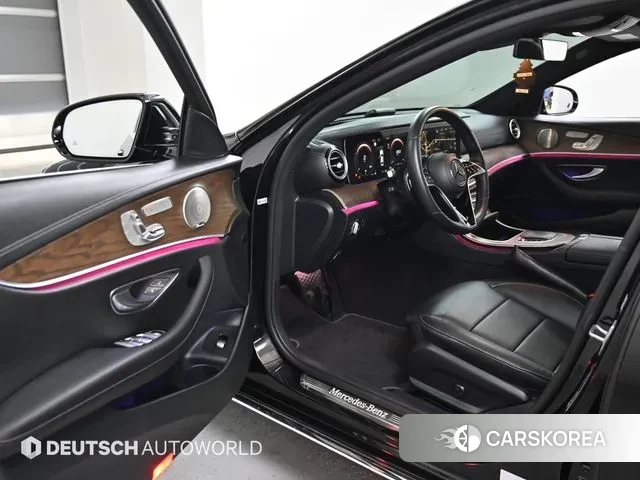 Mercedes-Benz E-Class W213 2023 Черный из Кореи, фото 2