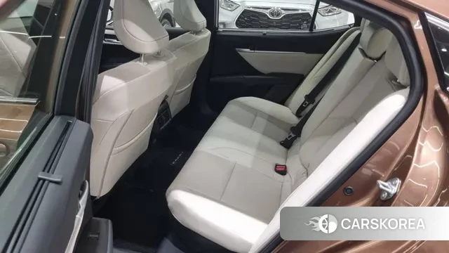 Toyota Camry (XV80) 2025 Золотой из Кореи, фото 2