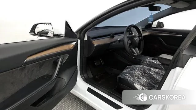 Tesla Model 3 2021 Белый из Кореи, фото 2