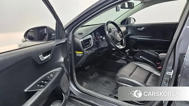 Kia Stonic 2020 Серый из Кореи, фото 2