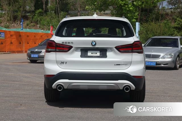 BMW X1 2022 Белый из Китая, фото 2