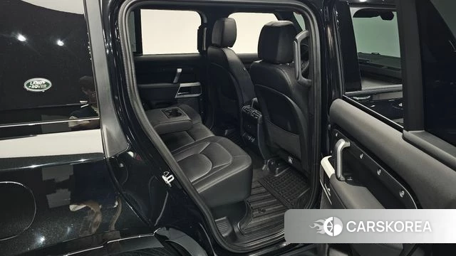 Land Rover Defender (L663) 2023 Черный из Кореи, фото 2