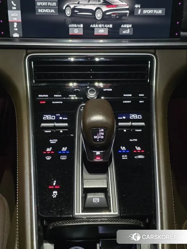 Porsche Panamera (971) 2018 Черный из Кореи, фото 2