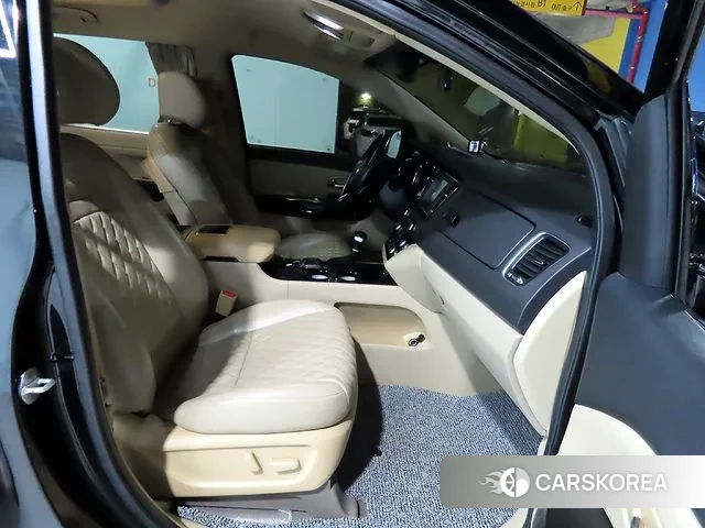 Kia The New Carnival 2019 Черный из Кореи, фото 2