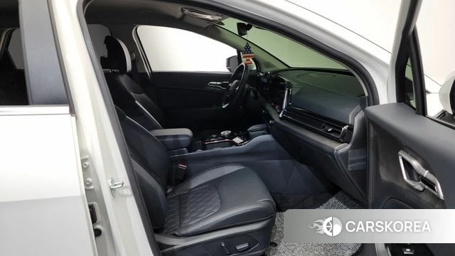 Kia Sportage 5th Generation 2024 Белый из Кореи, фото 2