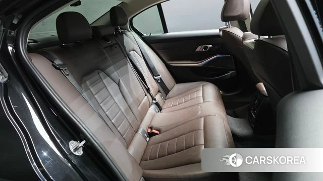 BMW 3 Series (G20) 2021 Черный из Кореи, фото 2