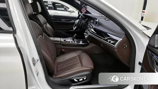 BMW 7 Series (G11) 2018 Белый из Кореи, фото 2