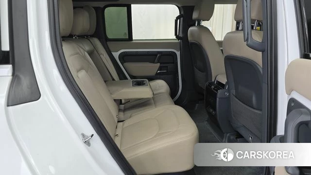 Land Rover Defender (L663) 2023 Белый из Кореи, фото 2