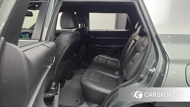 Ssangyong Torres 2023 Темно-зеленый из Кореи, фото 2