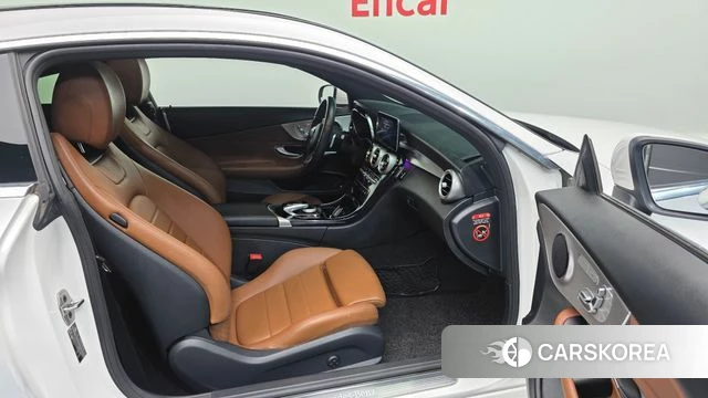 Mercedes-Benz C-Class W205 2019 Белый из Кореи, фото 2