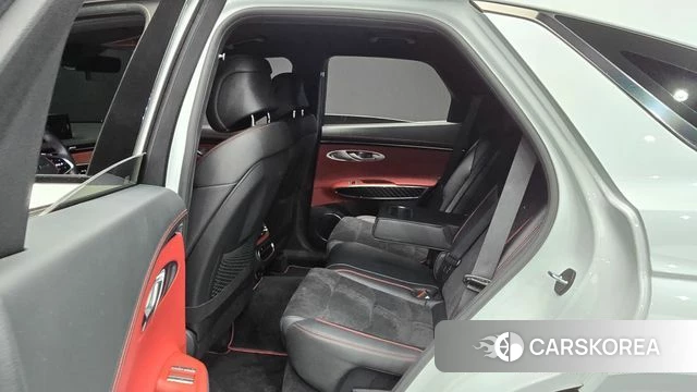 Genesis GV70 2022 Белый из Кореи, фото 2