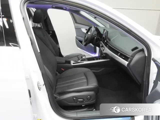 Audi A4 (B9) 2023 Белый из Кореи, фото 2