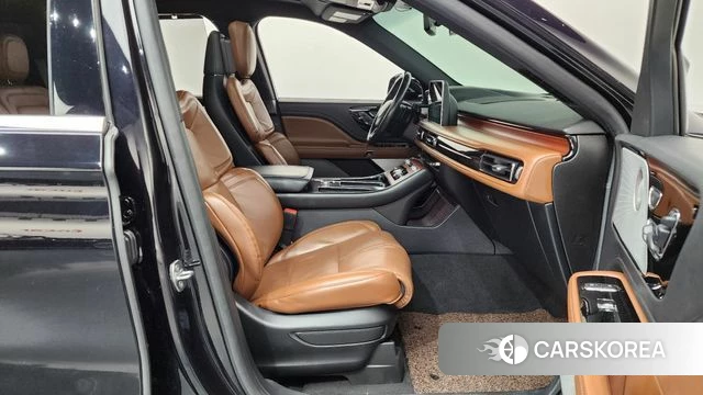 Lincoln Aviator 2nd generation 2021 Черный из Кореи, фото 2