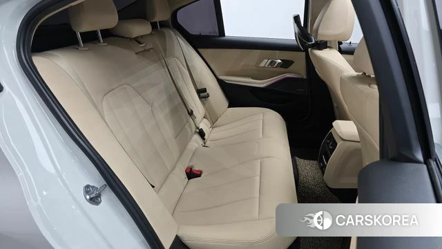 BMW 3 Series (G20) 2019 Белый из Кореи, фото 2