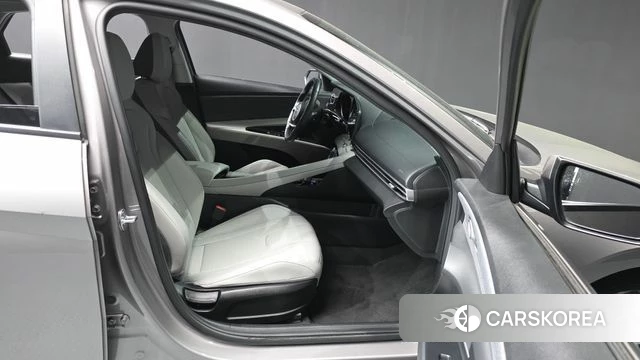 Hyundai Avante (CN7) 2021 Серебристо-серый из Кореи, фото 2