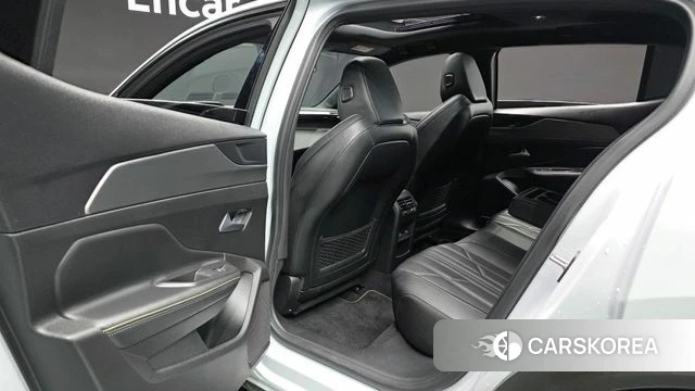 Peugeot 408 2024 Белый из Кореи, фото 2