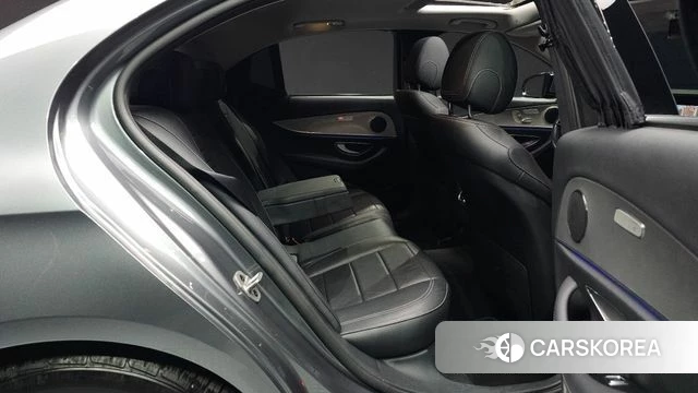 Mercedes-Benz E-Class W213 2019 Серый из Кореи, фото 2