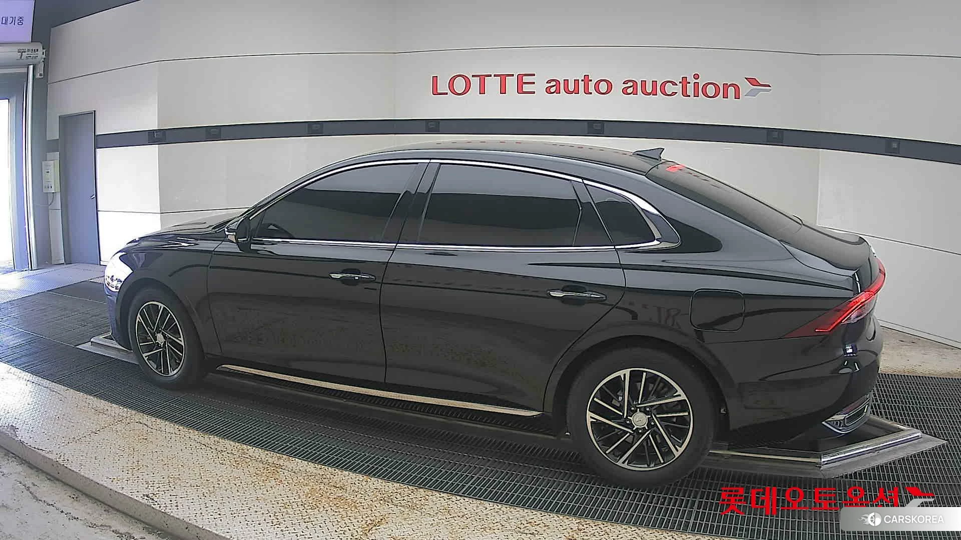Hyundai Grandeur 2022 Midnight Black Pearl из Кореи, фото 2
