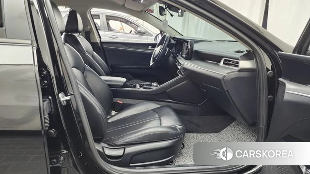 Kia K5 3rd generation 2021 Черный из Кореи, фото 2