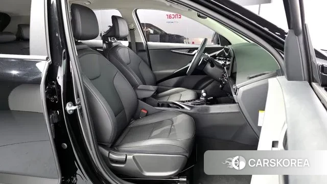 Kia Di Ol Nu Niro 2025 Черный из Кореи, фото 2