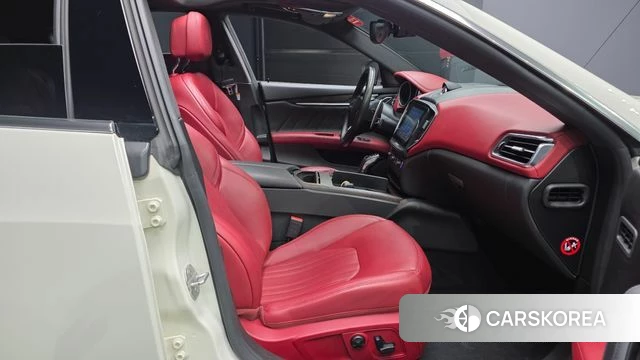 Maserati Ghibli 2019 Белый из Кореи, фото 2
