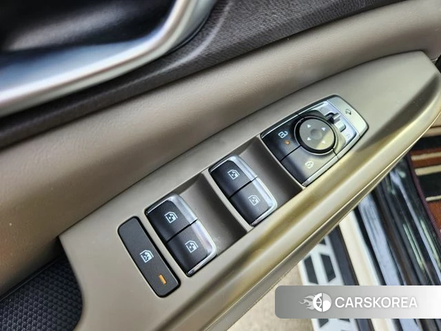 Kia The New Carnival 4th Generation 2024 Белый из Кореи, фото 2