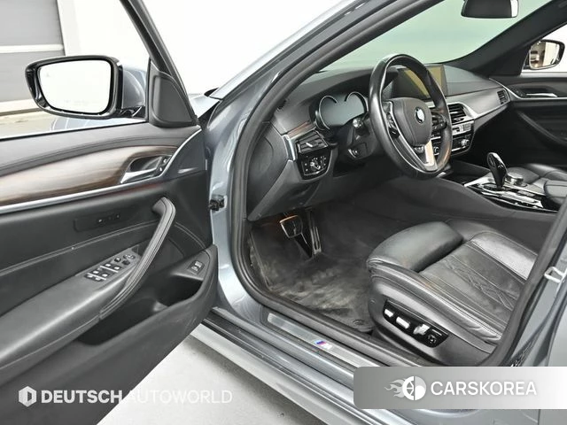 BMW 5 Series (G30) 2018 Серый из Кореи, фото 2