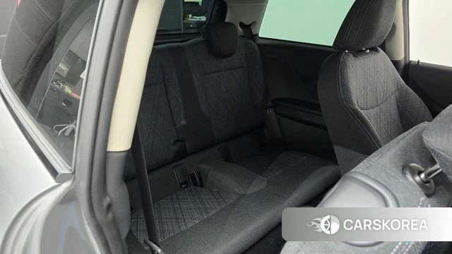 Mini Cooper C 4th generation 2025 Серебряный из Кореи, фото 2