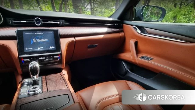 Maserati Quattroporte 2018 Черный из Кореи, фото 2