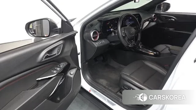 Chevrolet (GM Daewoo) Trax Crossover 2023 Белый из Кореи, фото 2