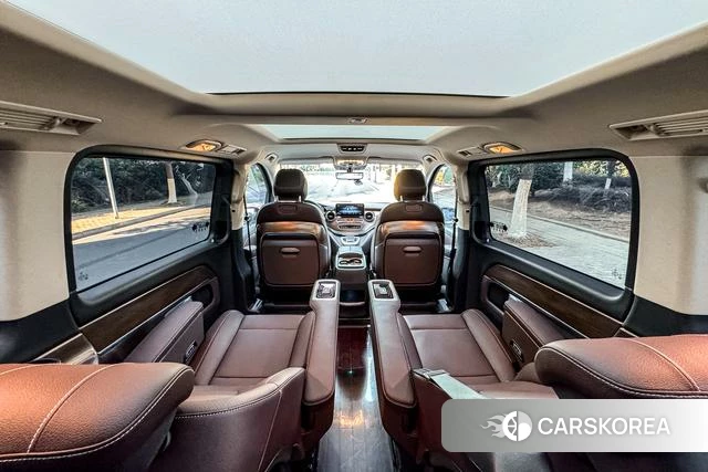 Mercedes-Benz V-class 2023 Черный из Китая, фото 2