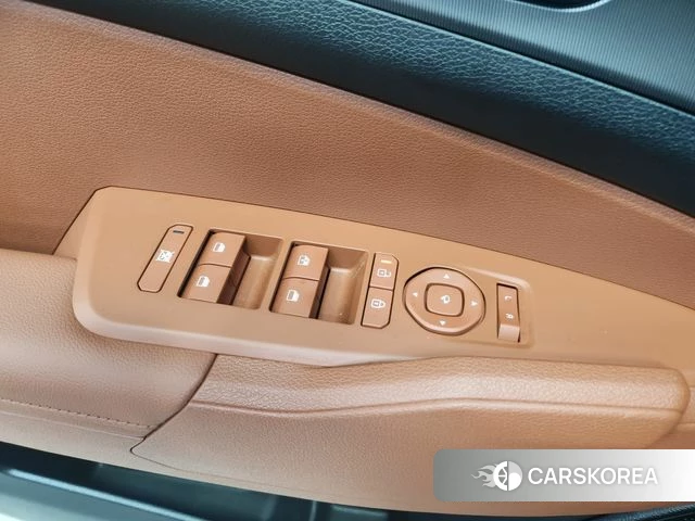 Kia The New Sportage 5th Generation Hybrid 2025 Черный из Кореи, фото 2
