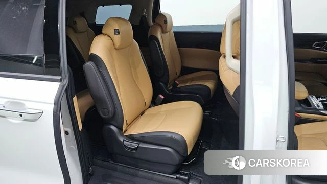 Kia Carnival 4th generation 2023 Белый из Кореи, фото 2