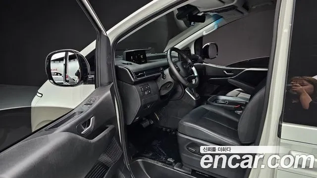 Hyundai Staria 2023 Белый из Кореи, фото 2