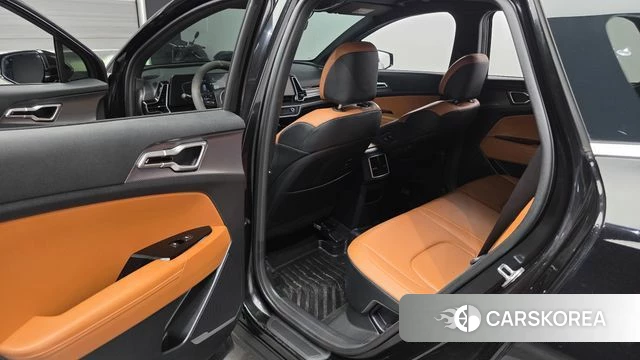 Kia Sportage 5th Generation Hybrid 2023 Черный из Кореи, фото 2