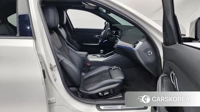 BMW 3 Series (G20) 2020 Белый из Кореи, фото 2